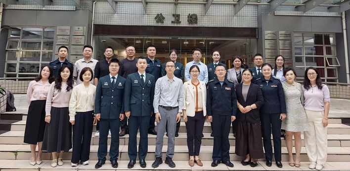 中国人民解放军海军军医大学海军医学系来访公共卫生学院